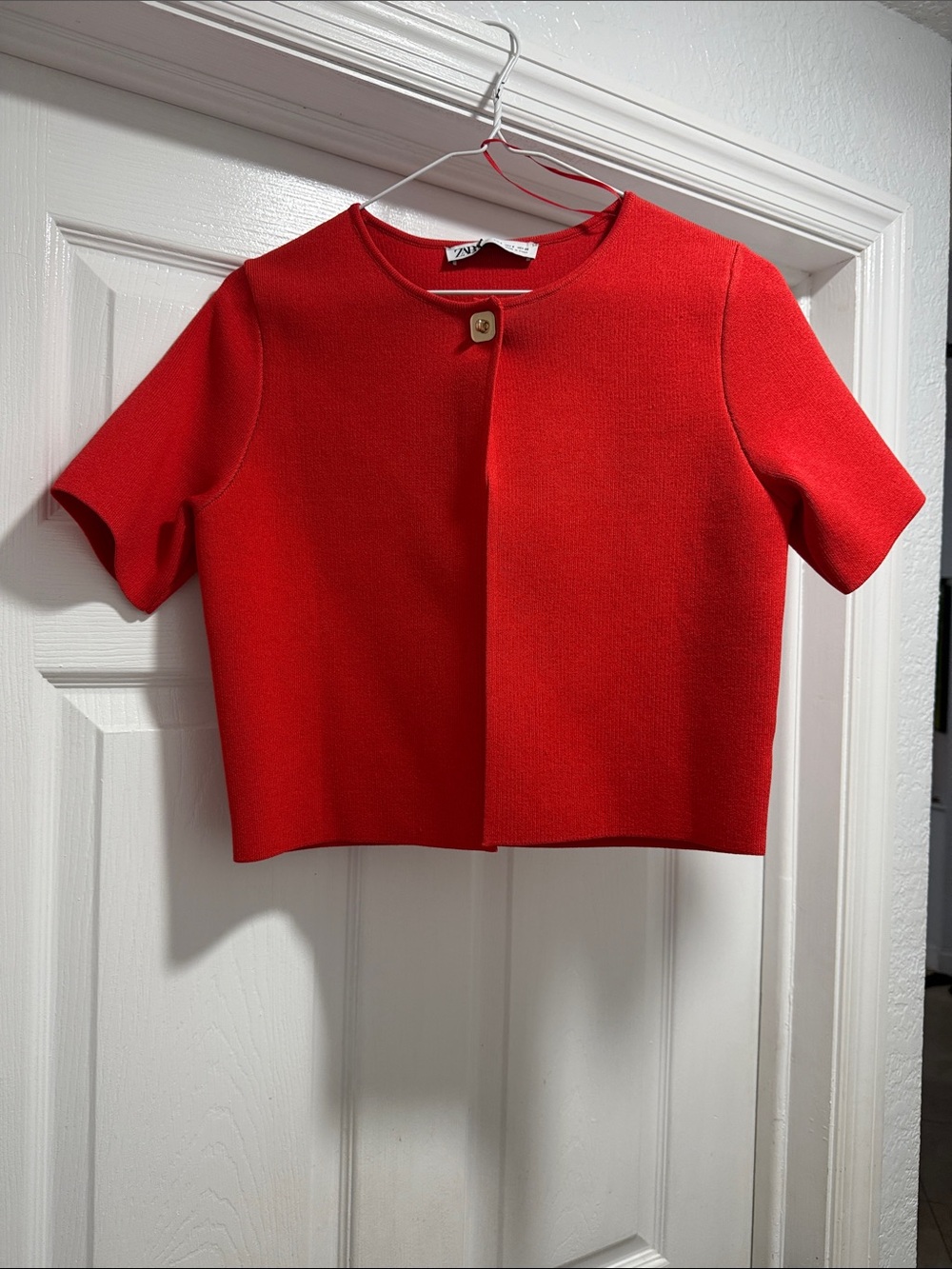 Zara Smooth Red Crop Cardigan Short-Sleeve Button-Up Top